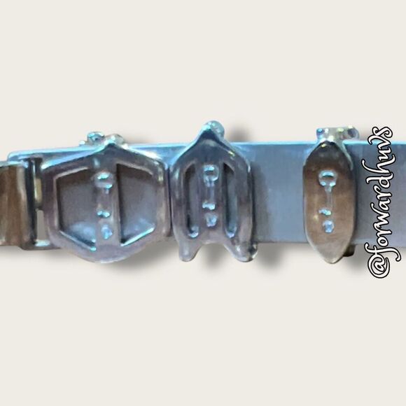 Keep Collective Hinge Bracelet – Customizable and Meaningful - Picture 6 of 8